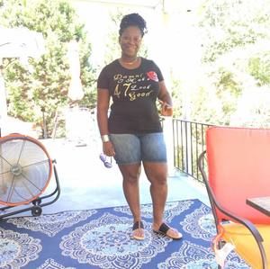 Meet your Posher, Vontersia jones